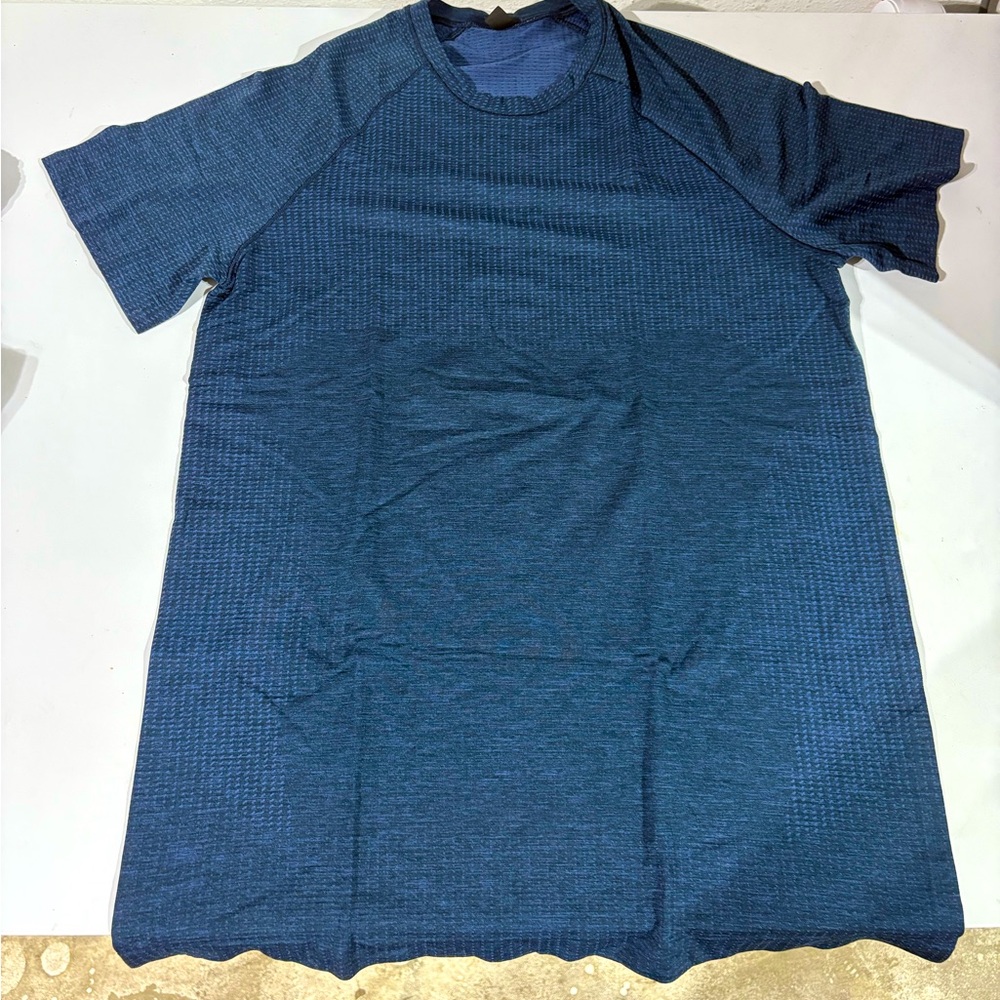 Lululemon Metal Vent Shirt Dark Blue Small